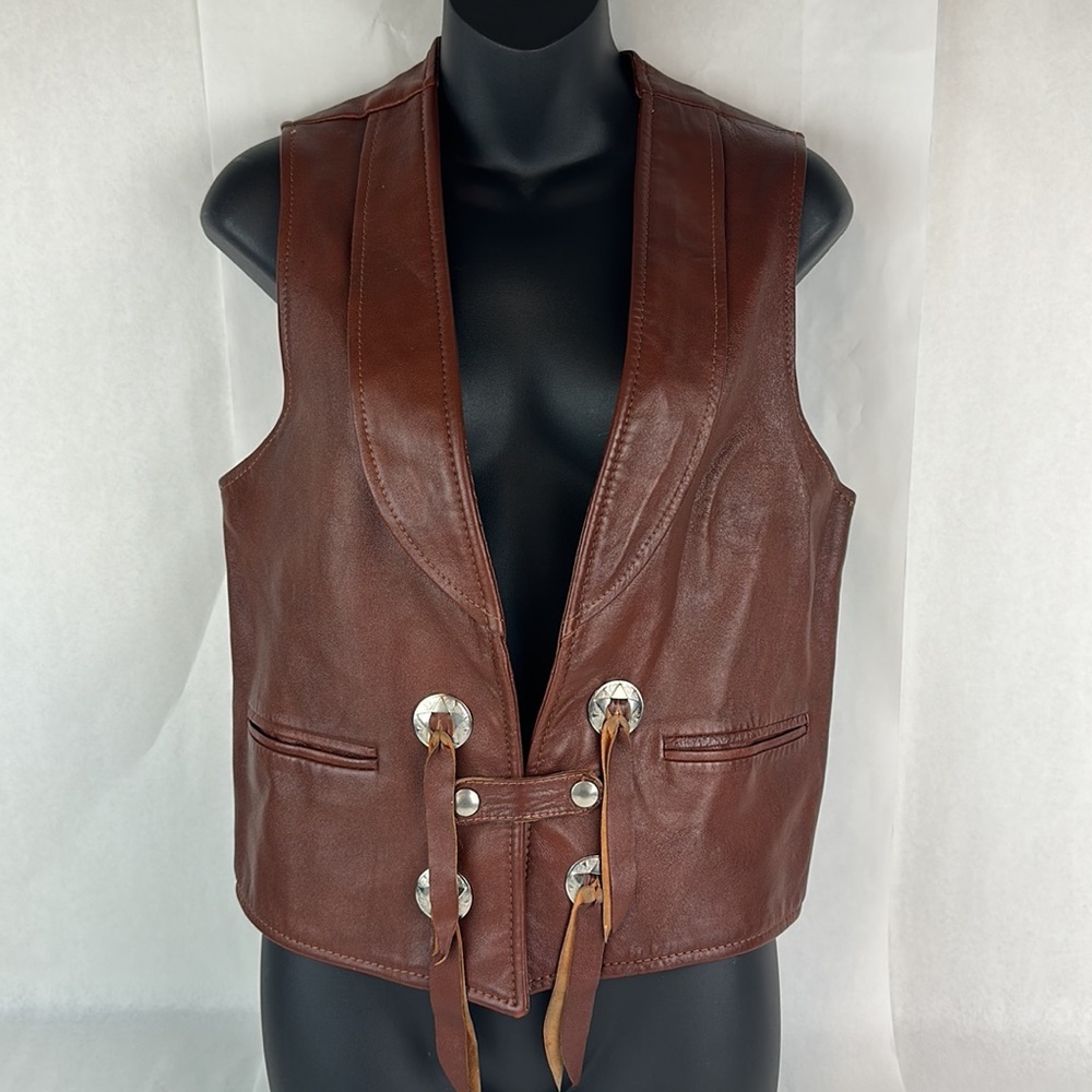 Western style brown leather vest by Cal-ranch brand small tassels and si…